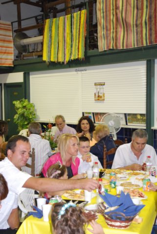 aperitivoparalasreinassucorteyfamilia.jpg